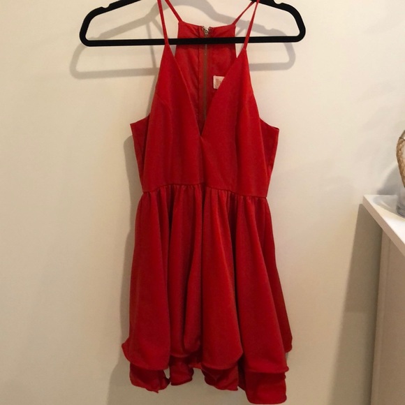 Red dress - Picture 1 of 2